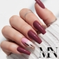 Preview: Nageldesign Ideen - Dunkel Rot lila Nägel mit Schilf Natur