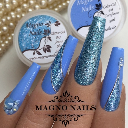 Preview: Winter Nageldesign in blau und Chrome