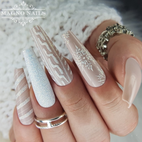 Preview: Nude Weiß Strickmuster Herbstnägel Autumn Nageldesign Ideen Nägelideen passende Muster Herbst
