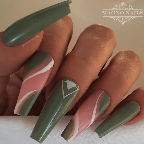 Preview: Oliv Grün Militär Herbstnägel Nageldesign Ideen - Nails