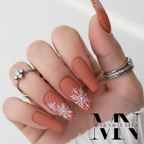 Preview: Rotbraunes UV Gel - Matte Nägel mit Schneeflocken peach nude