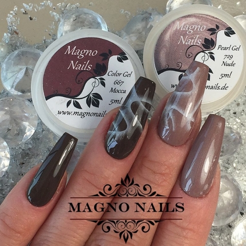 Nägel Ideen - Braune Nägel Nude Airbrush