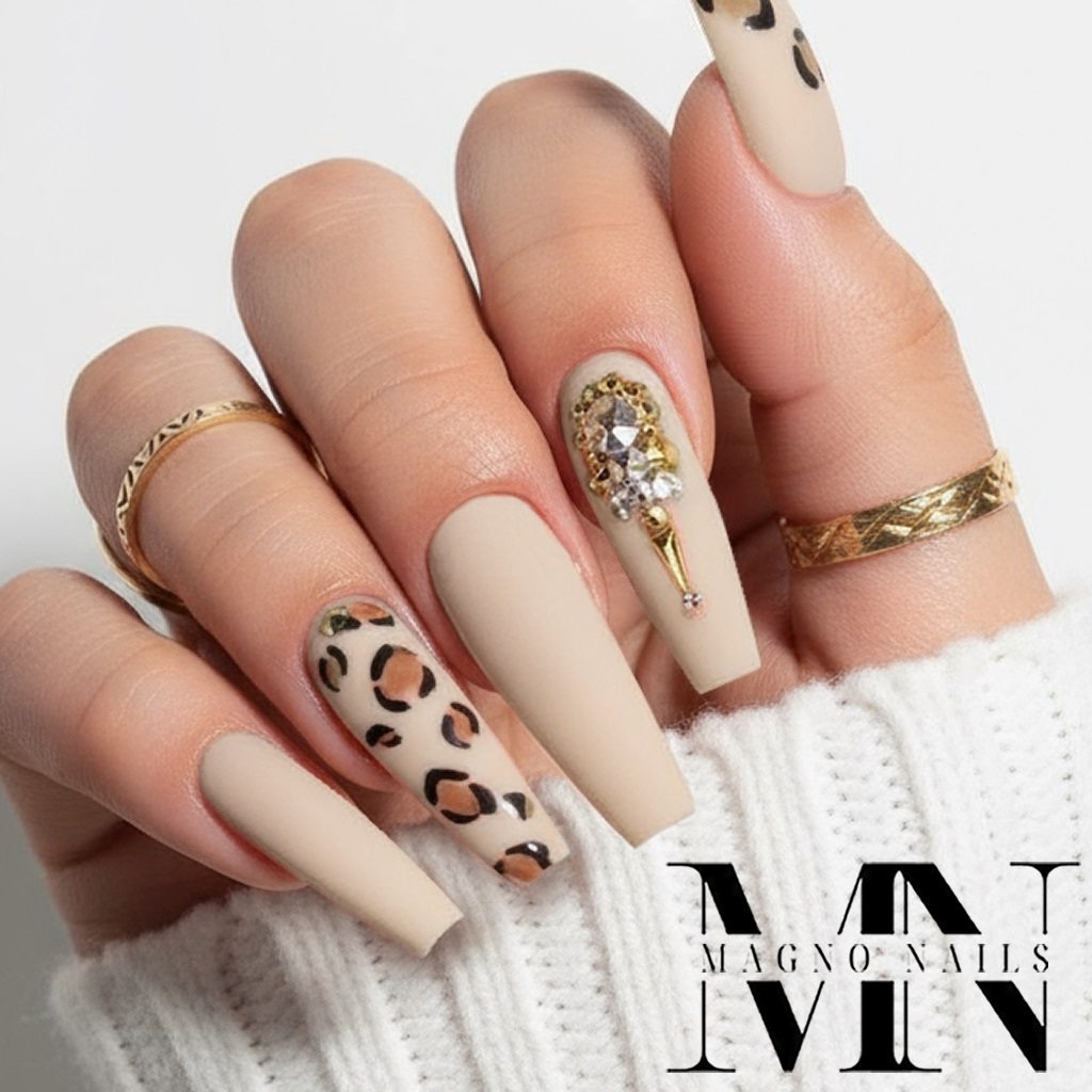 Farbgel beige nude grau - Luxus Nägel mit Leo Muster