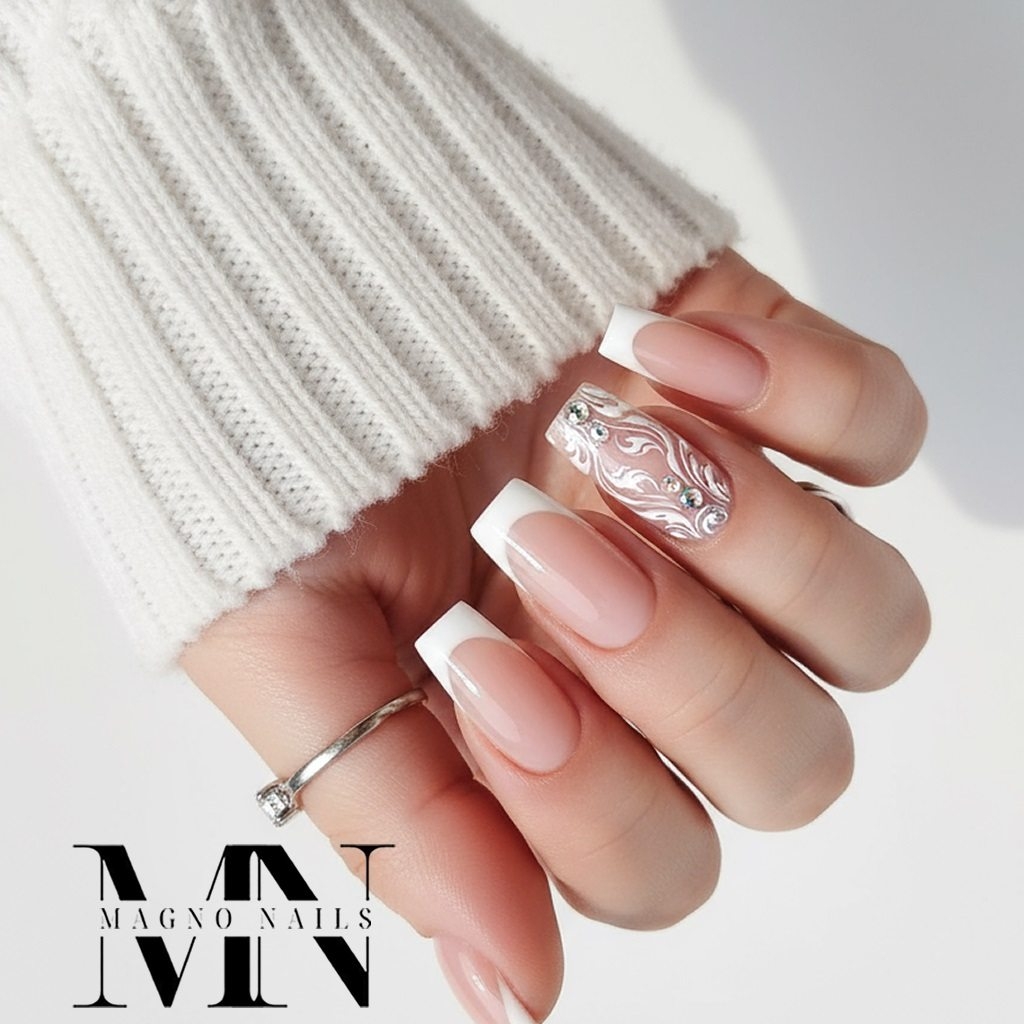 Make Up Rose Nude mit weissem French Schnörkel