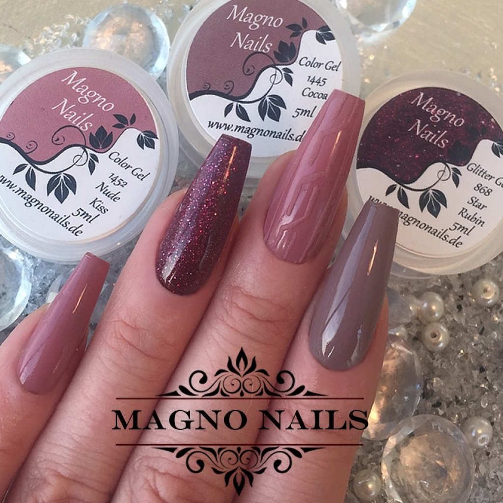 Naildesign Ideen - Herbst Nägel Braun Nude Glanz